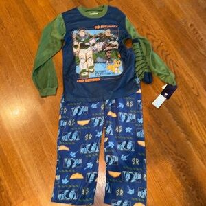 NWT! Disney Lightyear pajamas medium 8/10 flame resistant